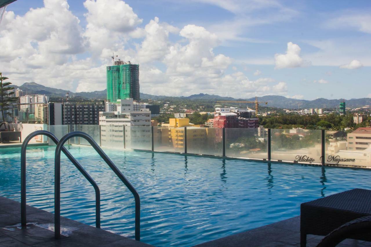 Mabolo Garden Flat A6 With Free Rooftop Pool Cebú Exterior foto